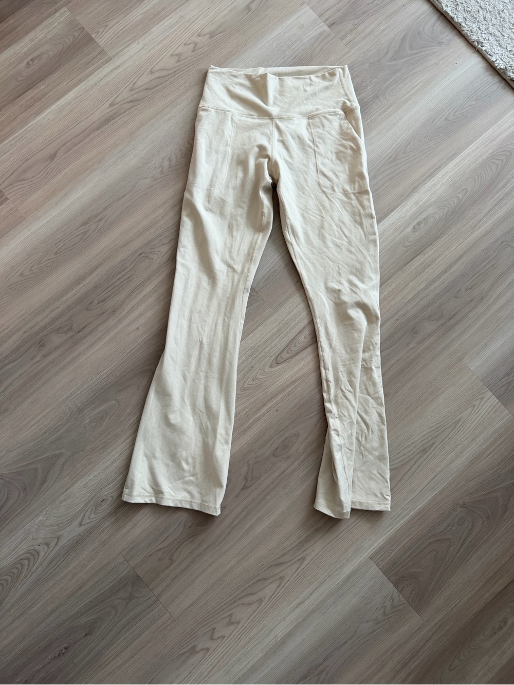 Aerie High-Waist Cream Flare Leggings – Neutral Everyday Wear